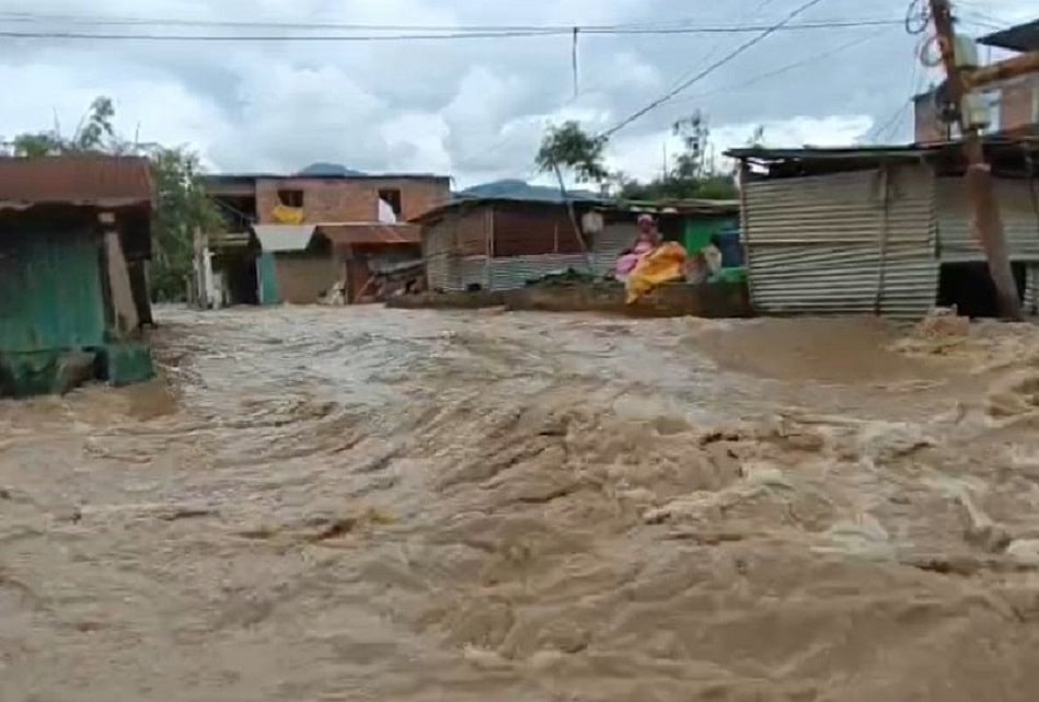मणिपुरः भारी बारिश के बीच इंफाल ईस्ट में इरिल नदी का कहर! हजारों घर जलमग्न, लमलाई में फसलें तबाह