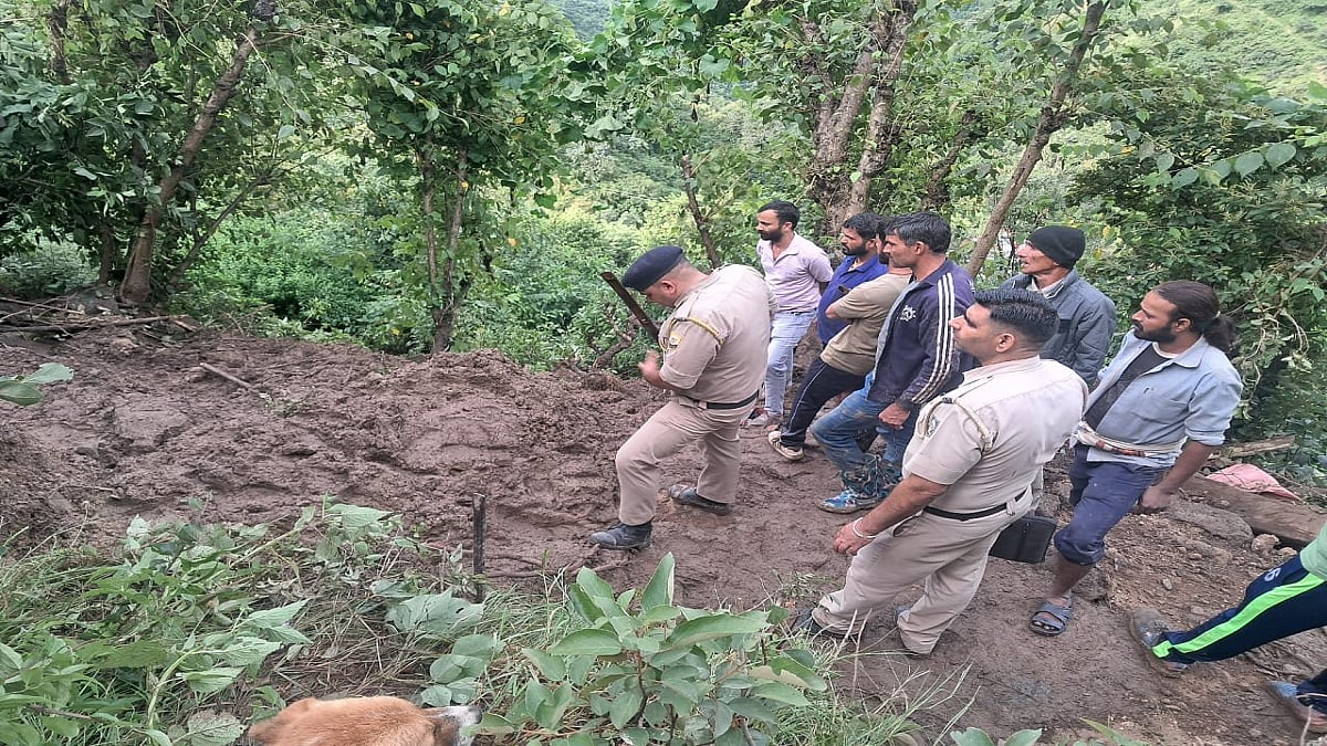 हिमाचल के मंडी में फिर तबाही, भूस्खलन की चपेट में आने से 3 लोगों की मौत, 2 बचाए गए, राहत अभियान जारी