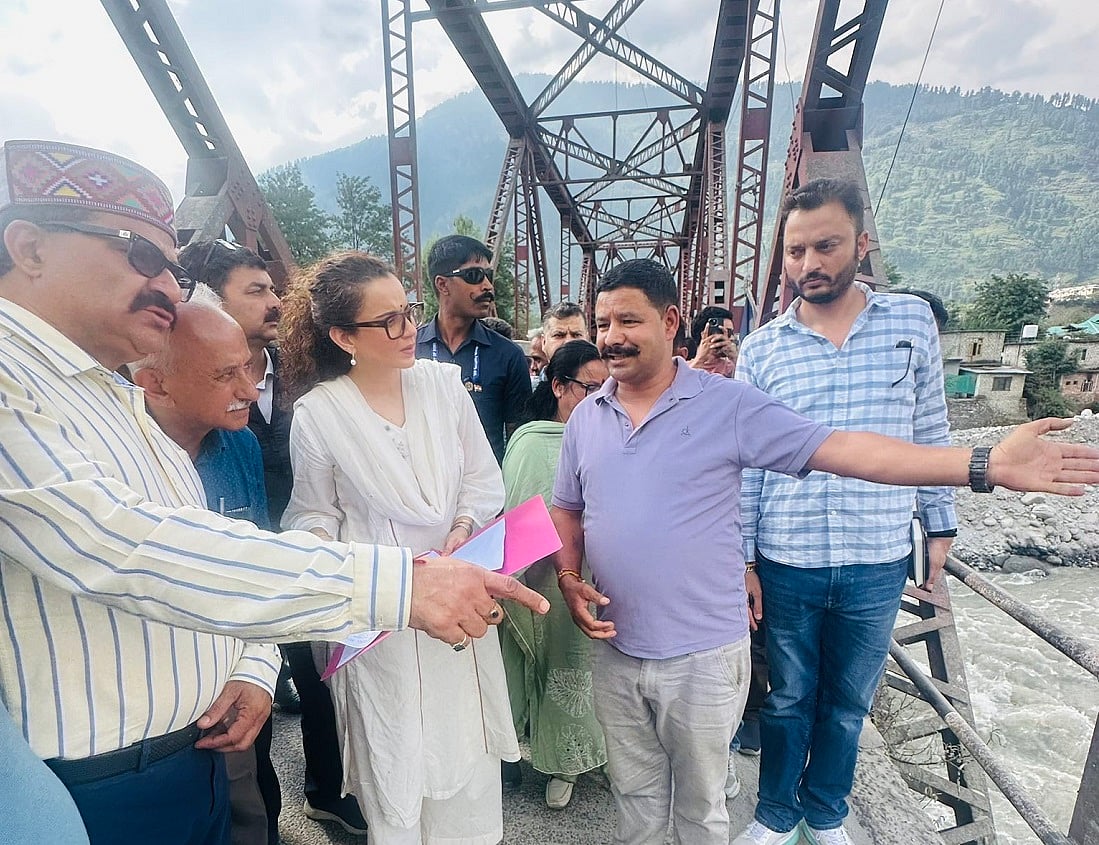 हिमाचल के बारिश प्रभावित क्षेत्र में कंगना रनौत को करना पड़ा विरोध का सामना, लगे 'वापस जाओ' के नारे