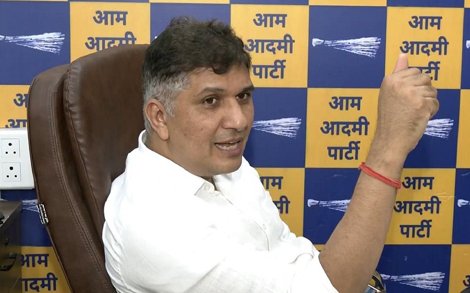 आप का दावा- दिल्ली में दबाया जा रहा है वोट काटने का फर्जीवाड़ा, चुनाव आयोग की साजिश से हुई वोट चोरी