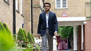 BCCI को 28 सितंबर को मिल सकता है नया बॉस, गांगुली, हरभजन या कोई और, जानें कौन-कौन हैं रेस में?