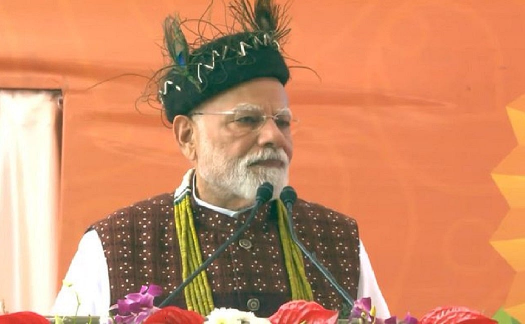 अरुणाचल में पीएम मोदी का हुआ विरोध, कार्यक्रम में युवक ने किया प्रदर्शन, लहराया बैनर, पुलिस ने हिरासत में लिया