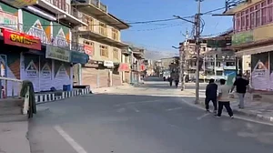 लेह में भड़की हिंसा के बाद कर्फ्यू, केंद्र का सोनम वांगचुक पर गंभीर आरोप, जानें प्रभावित इलाके में अब कैसे हैं हालात