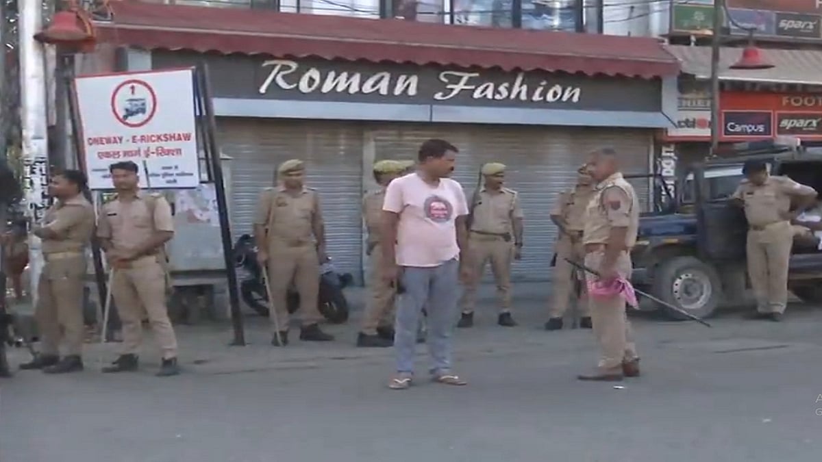 आई लव मोहम्मद विवाद: बाराबंकी, मऊ और मुजफ्फरनगर में भी तनाव, पुलिस का सख्त पहरा, जानिए बरेली में अब कैसे हैं हालात?