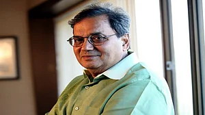 सिनेजीवन: 'Gen-Z का राज कपूर-गुरु दत्त जैसे सिनेमा के दिग्गजों को भूलना चिंताजनक' और मनीष पॉल पर फिदा हुईं जाह्नवी