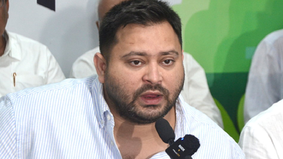 महागठबंधन में सीट बंटवारे का ऐलान जल्द, झूठ की राजनीति कर रही बीजेपीः तेजस्वी यादव