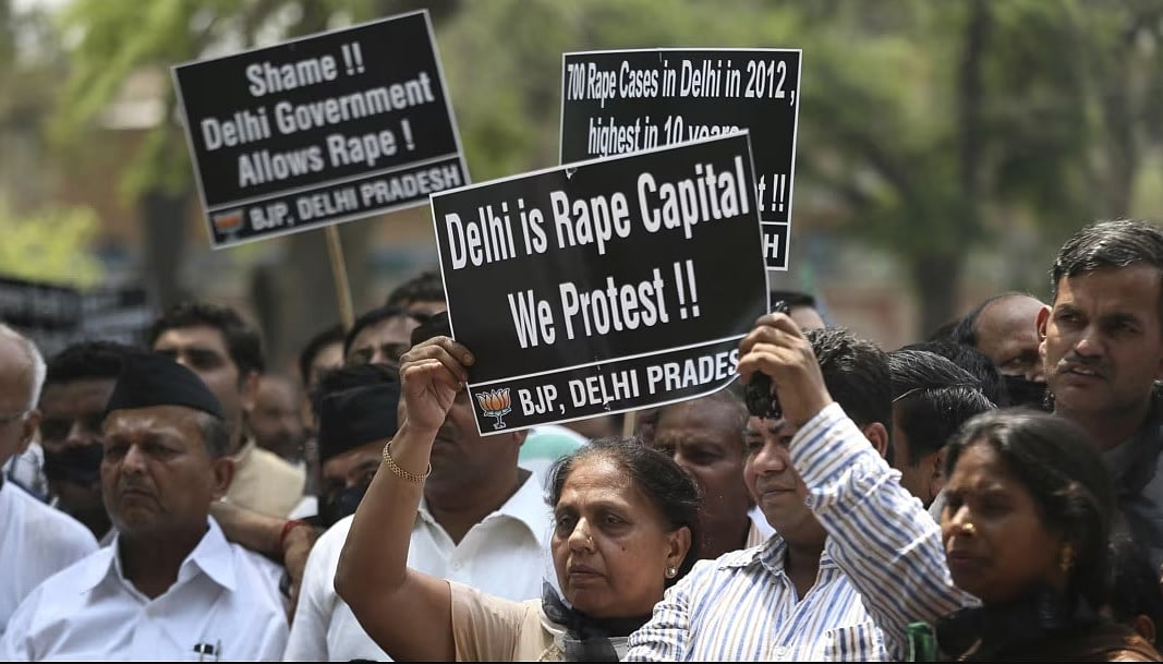 क्या पता कब दिल्ली दुनिया की रेप कैपिटल बन जाए और बीजेपी सरकार इसका जश्न मनाए!