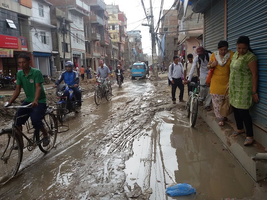 नेपाल में भारी बारिश के बाद भूस्खलन, काठमांडू में वाहनों की आवाजाही पर तीन दिन का प्रतिबंध लगा