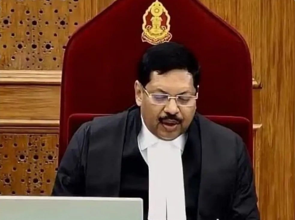 BCI ने चीफ जस्टिस पर हमला करने वाले वकील की प्रैक्टिस निलंबित की, सोनिया गांधी ने घटना को संविधान पर हमला बताया