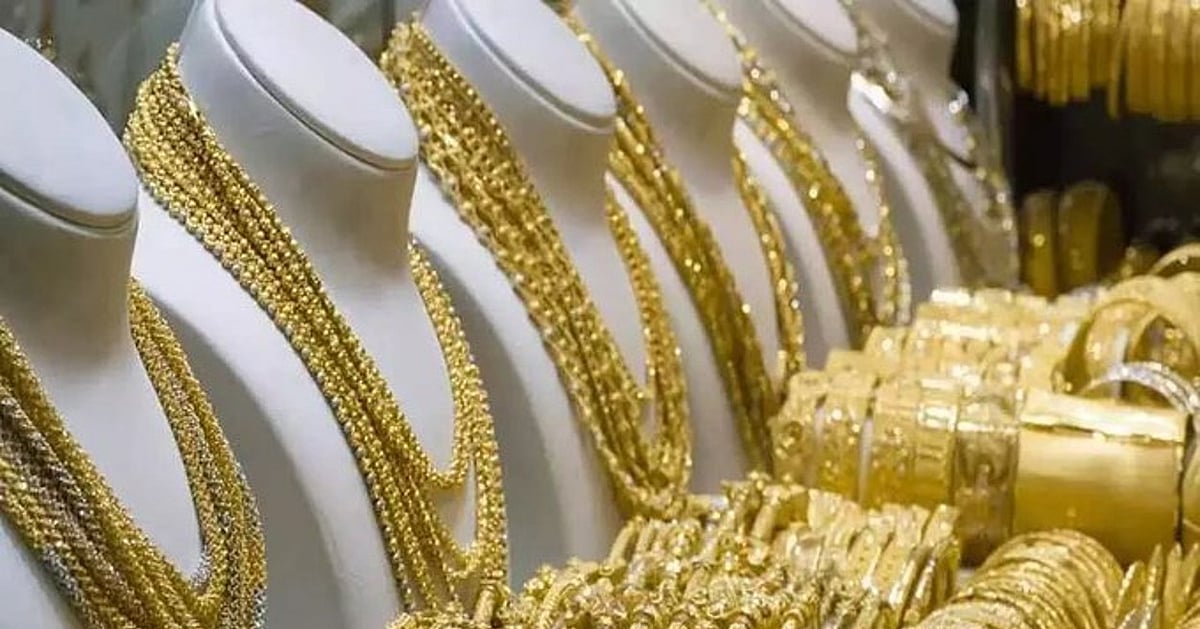navjivanindia%2F2025-10-07%2Fntjpzp00%2FGold-Silver.jpeg?rect=0%2C0%2C1250%2C656&w=1200&ar=40%3A21&auto=format%2Ccompress&ogImage=true&mode=crop&enlarge=true&overlay=false&overlay_position=bottom&overlay_width=100