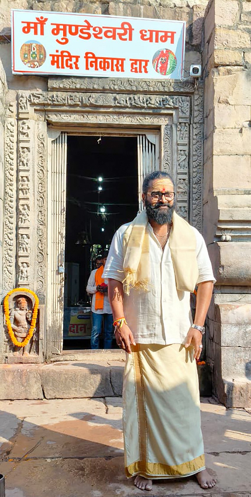 सिनेजीवन: मां मुंडेश्वरी का धन्यवाद करने पहुंचे ऋषभ शेट्टी और क्या बिग बॉस में जाएंगे अर्जुन बिजलानी?