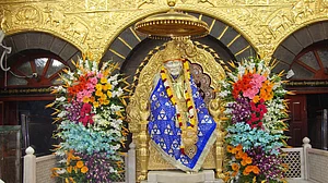 महाराष्ट्रः शिरडी साईं बाबा संस्थान में 76 लाख का बिजली घोटाला, 47 अधिकारियों-कर्मचारियों पर केस दर्ज