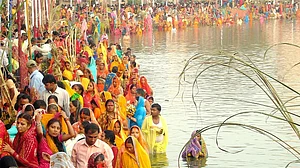 खड़गे, राहुल, प्रियंका समेत विपक्षी नेताओं ने छठ पूजा की दी शुभकामनाएं, सुख-समृद्धि की कामना की