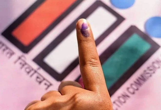 दिल्ली नगर निगम उपचुनाव का ऐलान, 12 वार्डों के लिए इस दिन होगी वोटिंग, 3 दिसंबर को आएंगे रिजल्ट