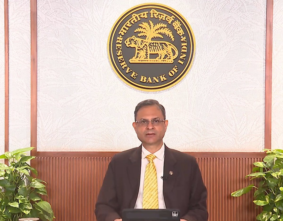 अर्थतंत्र की खबरें: अमेरिकी फेड के ब्याज दरों में कटौती के बाद अब RBI करेगी कटौती और शेयर बाजार में गिरावट 