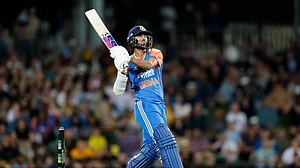 T20 मैच: भारत ने ऑस्ट्रेलिया को 5 विकेट से हराया, डेविड-स्टोनिस पर भारी पड़ी वाशिंगटन की पारी, सीरीज में की बराबरी