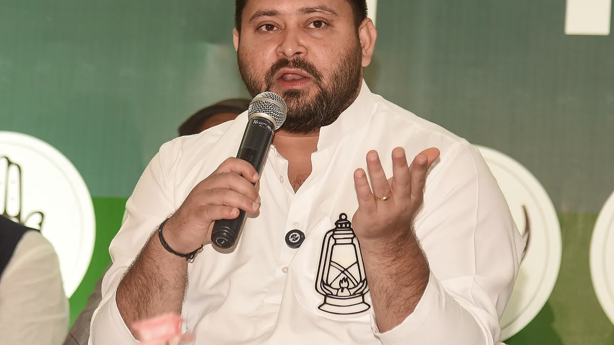 तेजस्वी यादव का दावा- बीजेपी ने जेडीयू को खत्म करने के लिए संजय झा को पार्टी में ‘प्लांट’ किया था