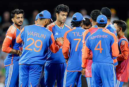 Ind vs Aus: T20 सीरीज का चौथा मैच आज क्वींसलैंड में, बढ़त हासिल करने उतरेंगी दोनों टीमें, जानें मौसम और पिच का मिजाज 