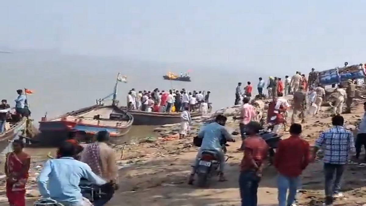 बिहार चुनाव: 'मतदान के बीच दानापुर समेत कई जगहों पर वोटर्स को वोट देने से रोका गया' विपक्ष ने निष्पक्षता पर उठाए सवाल