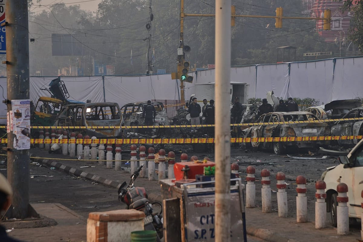 दिल्ली ब्लास्ट केस में NIA का एक्शन, कश्मीर में कई जगहों पर ताबड़तोड़ छापेमारी 