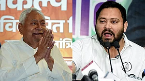 बिहार चुनावः फिर से नीतीश या तेजस्वी के सिर सजेगा ताज! कुछ ही देर में शुरू होगी मतगणना, हो जाएगा साफ