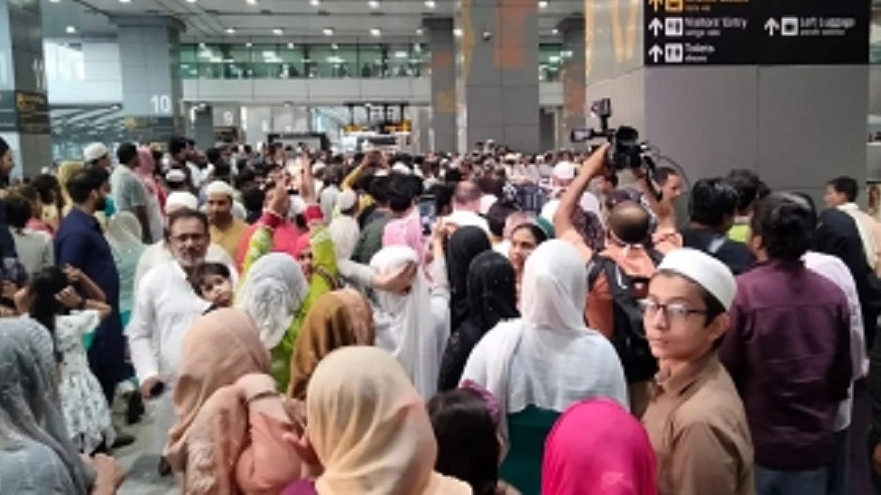 सऊदी अरब हादसा: दिल पर पत्थर रखे पीड़ित परिजनों की गुहार, शव भारत लाएं या मदीना में किए जाएं दफन
