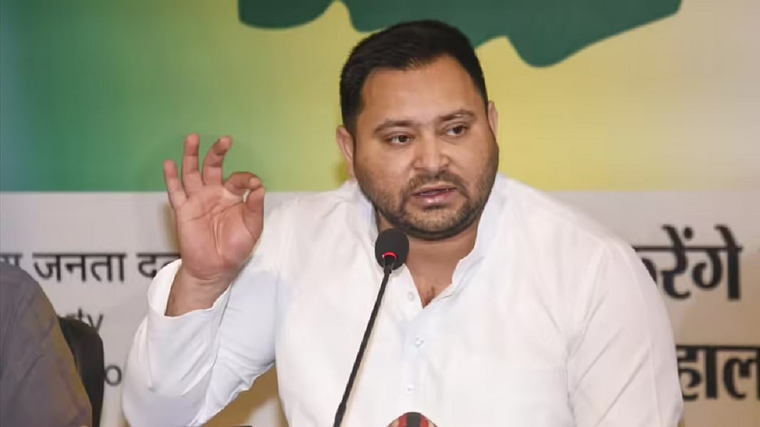 तेजस्वी यादव को चुना गया RJD विधायक दल का नेता,समीक्षा बैठक में पार्टी की हार पर हुई चर्चा