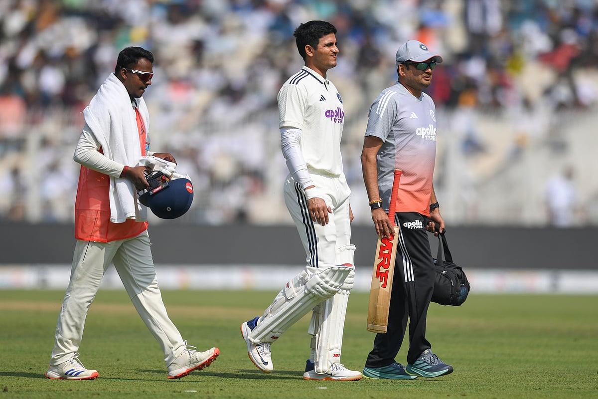 IND vs SA: गुवाहाटी रवाना शुभमन गिल , साउथ अफ्रीका के खिलाफ दूसरे टेस्ट में खेलने को लेकर BCCI ने क्या कहा?    