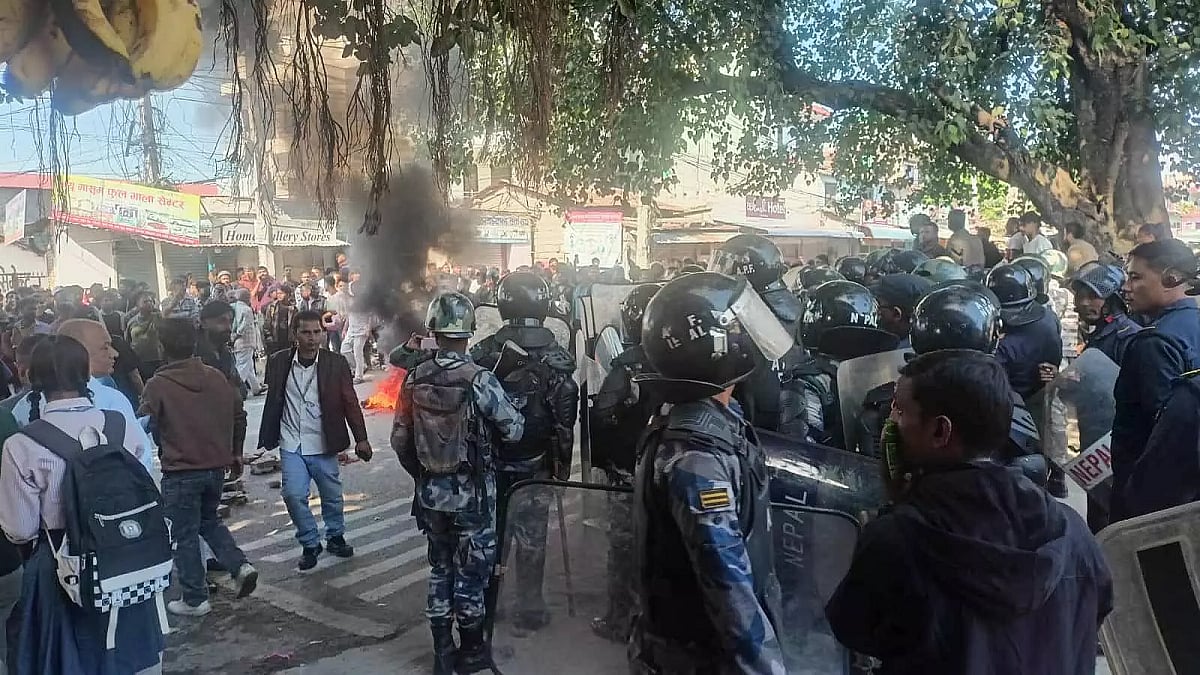 नेपाल में Gen-Z आंदोलन फिर भड़का, सेमरा एयरपोर्ट के बाहर प्रदर्शन के बाद कर्फ्यू लागू