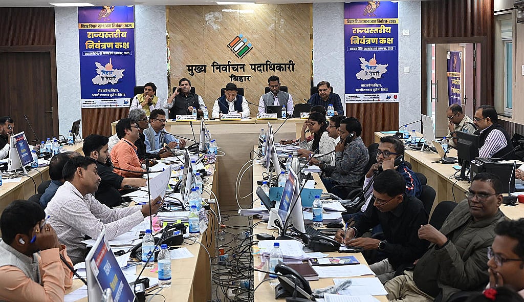 ‘स्वतंत्र और निष्पक्ष’ चुनाव की उम्मीद कैसे?
