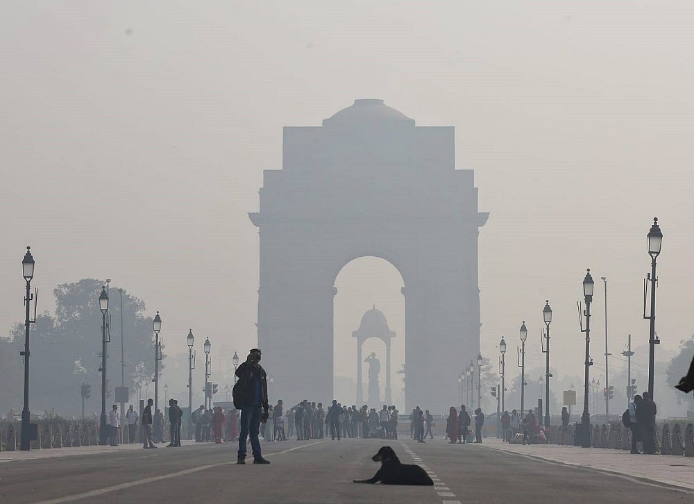 दिल्ली में सरकारी और निजी ऑफिस के 50 फीसदी कर्मचारी घर से करेंगे काम, जानलेवा होते प्रदूषण के कारण फैसला
