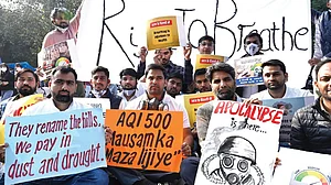एक्यूआई की फूहड़ता के साथ जिंदा रहने की कवायद