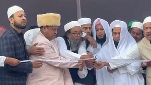 TMC के निलंबित विधायक कबीर ने मुर्शिदाबाद में ‘बाबरी मस्जिद’ की नींव रखी, परिसर में कॉलेज, अस्पताल, होटल भी होगा