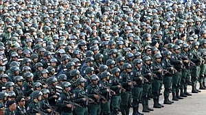 दुनिया की खबरें: टूट गया ट्रंप का कराया सीजफायर, थाईलैंड और कंबोडिया भिड़े और जापान में 7.2 तीव्रता का भूकंप