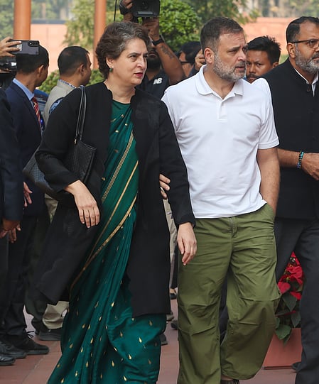 लोकसभा में वायु प्रदूषण का मुद्दा उठाने पर प्रियंका गांधी बोलीं- प्रदूषण लगातार बढ़ रहा, सरकार चर्चा पर राजी