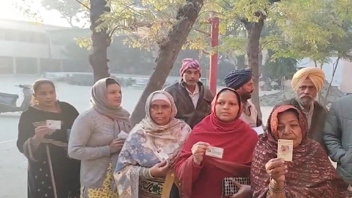पंजाब में जिला परिषद और पंचायत समिति चुनावों के लिए वोटिंग जारी