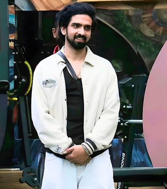 सिनेजीवन: फिल्म 'बॉर्डर 2' का टीजर लॉन्च, इवेंट में भावुक हुए सनी और सोनू सूद ने बताई 'चैरिटी फाउंडेशन' शुरू करने की वजह