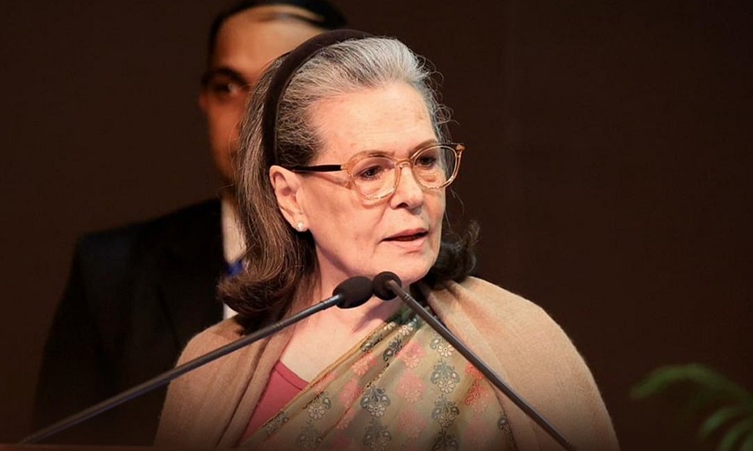 कांग्रेस 20 साल पहले भी लड़ी थी, आज भी काले कानून के खिलाफ लड़ने को प्रतिबद्धः सोनिया गांधी