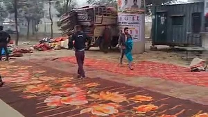 'मांगों पर ध्यान नहीं दिया गया तो बड़ा आंदोलन किया जाएगा', ग्रेटर नोएडा जीरो प्वाइंट पर किसान महापंचायत