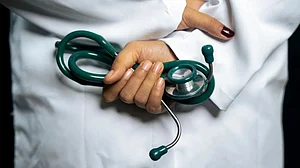 NEET-PG 2025 के लिए कट-ऑफ में की बड़ी छूट, 9 हजार से अधिक PG सीटों को भरने की उम्मीद