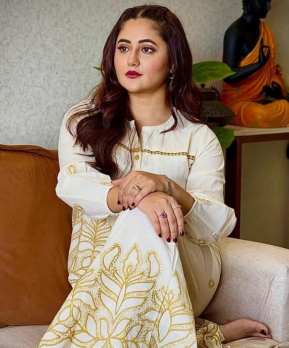 सिनेजीवन: निर्माता संजय कोहली ने समझाया 'भाबीजी घर पर हैं' का '2.0' फॉर्मेट और विवियन डीसेना ने छोड़ा 'लाफ्टर शेफ्स'