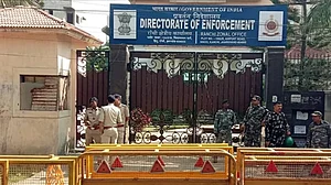 रांची में ED दफ्तर में मनी लॉन्ड्रिंग के आरोपी के साथ मारपीट का आरोप, जांच के लिए दल बल के साथ पहुंची पुलिस