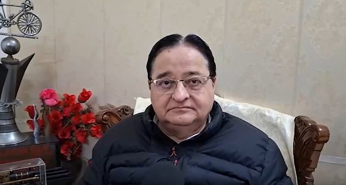 'पुलिस पर FIR को चुनौती देना अपराधियों को बचाने जैसा', संभल मामले पर सपा नेता एसटी हसन