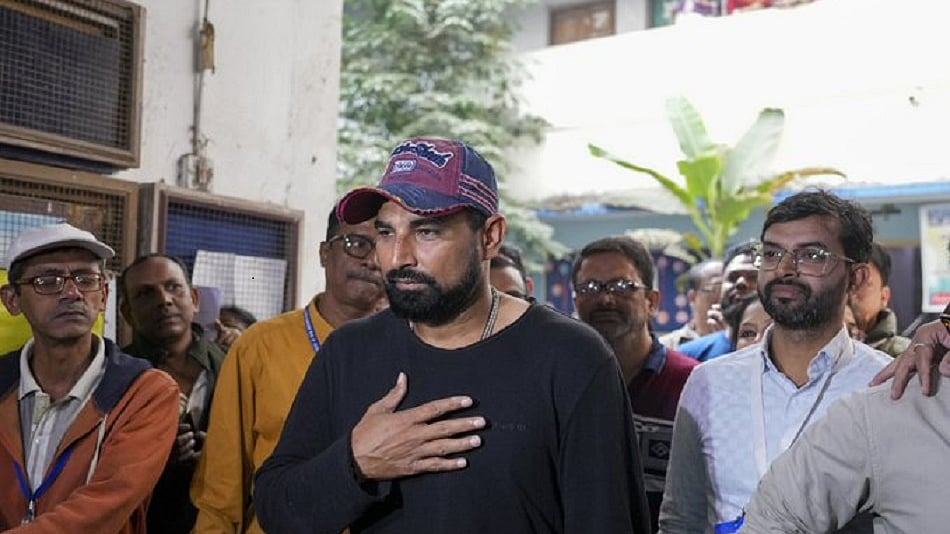 गेंदबाज मोहम्मद शमी कोलकाता में SIR सुनवाई के लिए पेश हुए, चुनाव आयोग ने भेजा था नोटिस