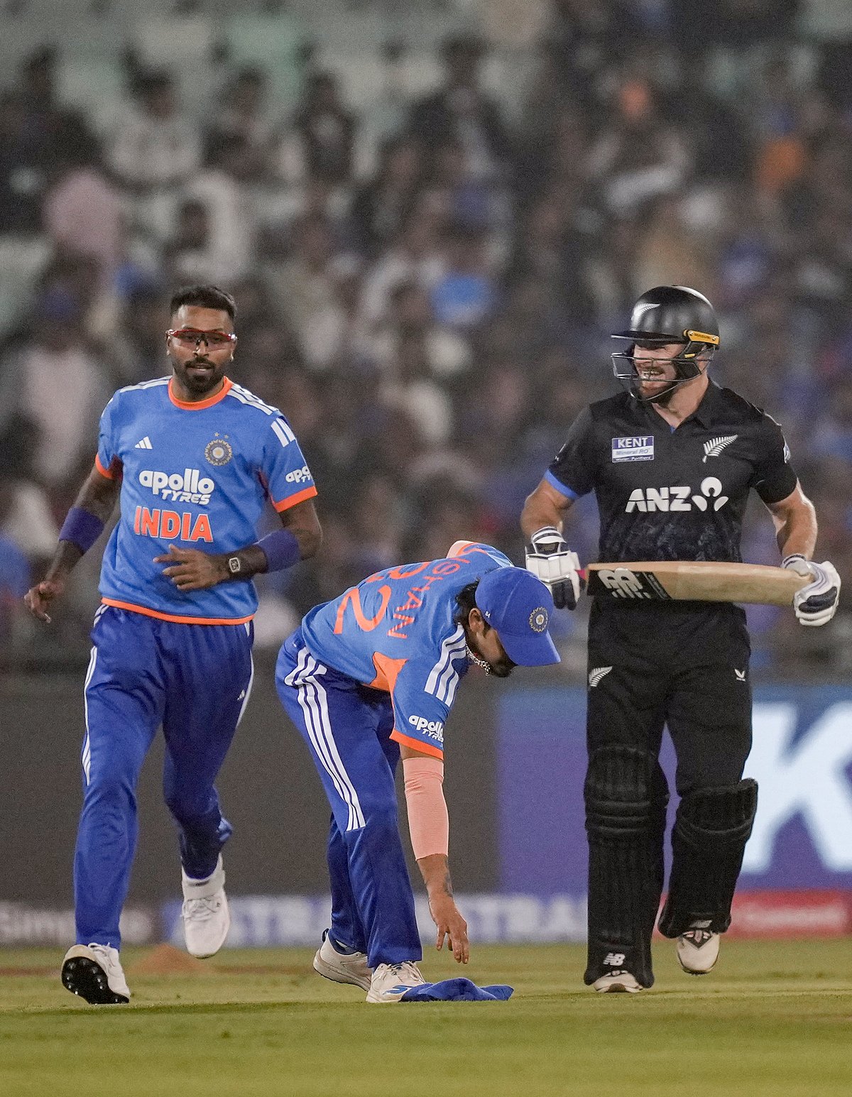 दूसरा T20 मैच: सेंटनर-रचिन की तूफानी पारी के दम पर न्यूजीलैंड ने बनाए 208 रन, अर्शदीप ने लुटाए 53 रन