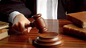 संभल में फिर बदले CJM, महज 2 दिन में आदित्य सिंह का ट्रांसफर, अब दीपक कुमार जायसवाल को जिम्मेदारी