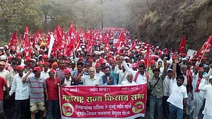 महाराष्ट्र: हजारों किसान नासिक से मुंबई की ओर कर रहे हैं मार्च, जानिए क्या हैं इनकी मांगें