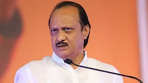 सिनेजीवन: अजित पवार के आकस्मिक निधन पर बॉलीवुड स्तब्ध और अरिजीत सिंह को मिला कई गायकों का साथ