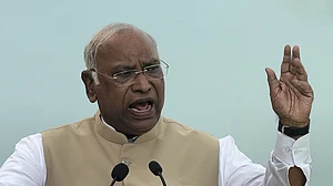 बजट से पहले खड़गे का सवाल- क्या सरकार अर्थव्यवस्था को ‘संकट’ से उबारने के लिए कोई समाधान पेश करेगी?