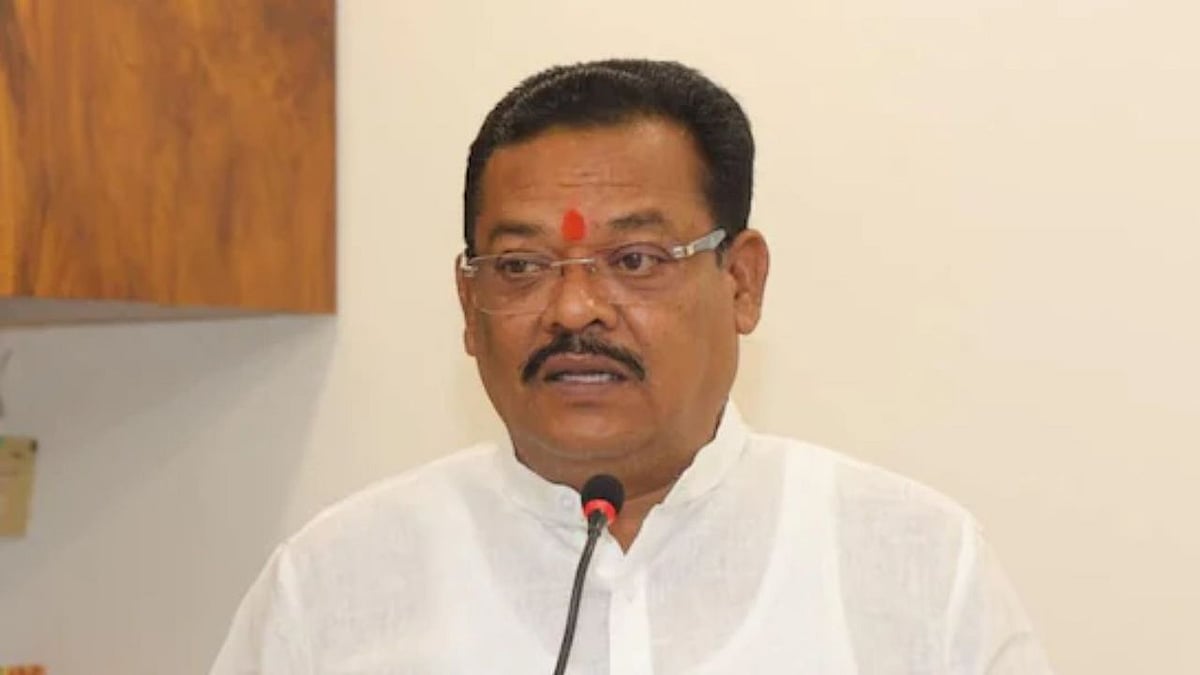 ‘इंसान से ज्यादा महत्वपूर्ण कुर्सी’, सुनेत्रा पवार के शपथ ग्रहण पर शिंदे गुट के मंत्री शिरसाट ने उठाए सवाल